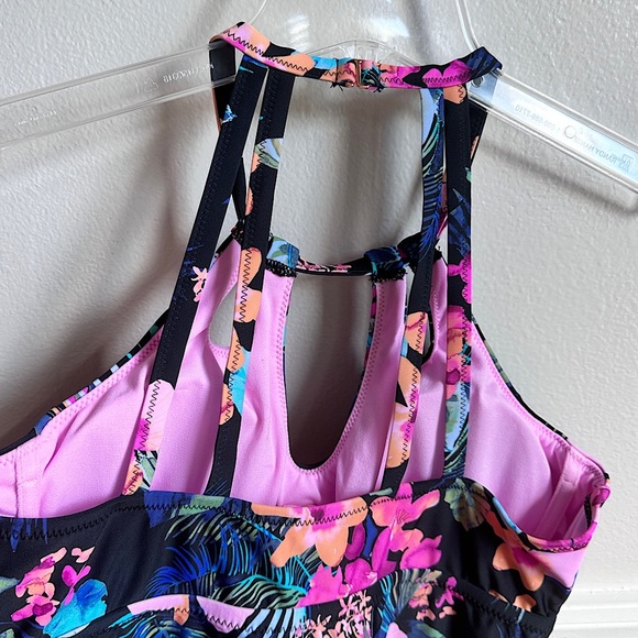 Raisins Curve Women's Plus Rosalie Poolside Underwire Tankini Swimsuit Top 14W - Picture 11 of 17